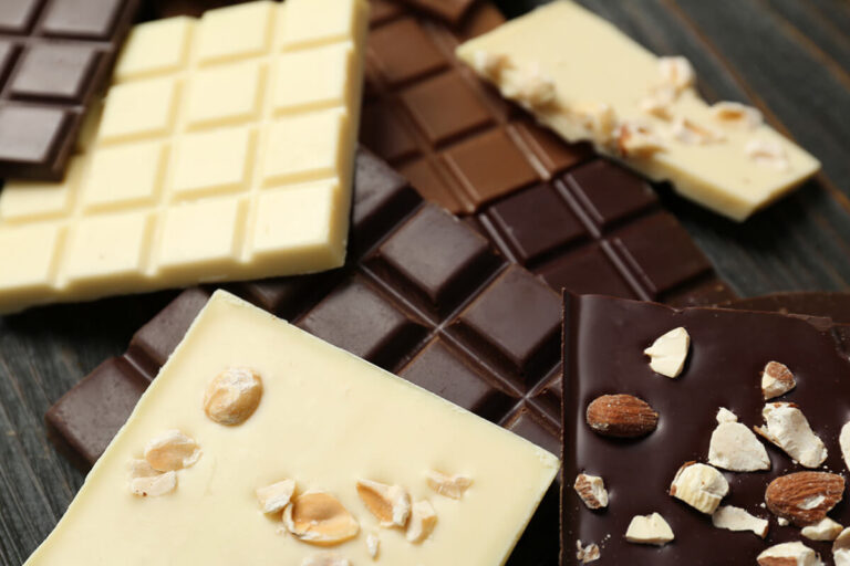 barrette di diverse tipologie e varietà di cioccolato