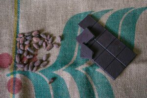 barretta cioccolato bean to bar con fave di cacao